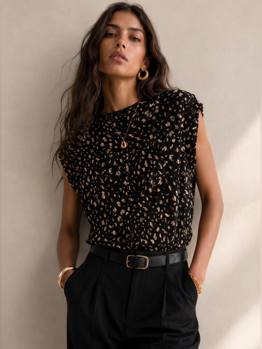 Zara Pleated Black and Beige Sleeveless Top with Tan Abstract Print Size Large